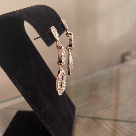 Vintage Style Rose Gold Colored Drop Earrings Rhinestone Dangle Earrings - Picture 4 of 15